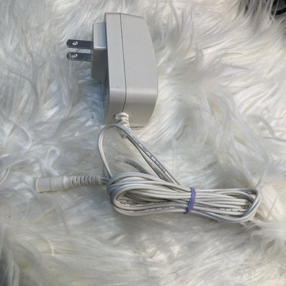 Fusion Ac MT12-9090080-A1 27316 Power Supply Adapter Charger Cord Output 9v 0.8A - Picture 5 of 5